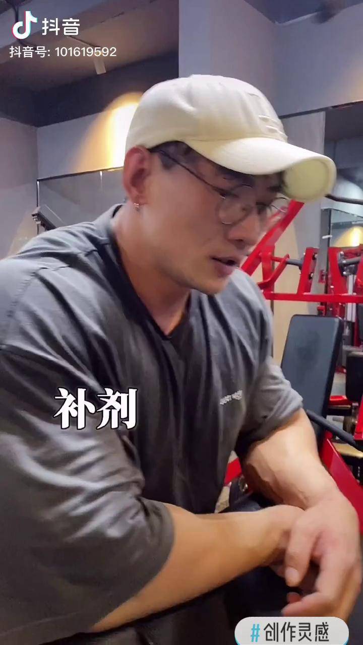 中国健身第一人鹿晨辉图片