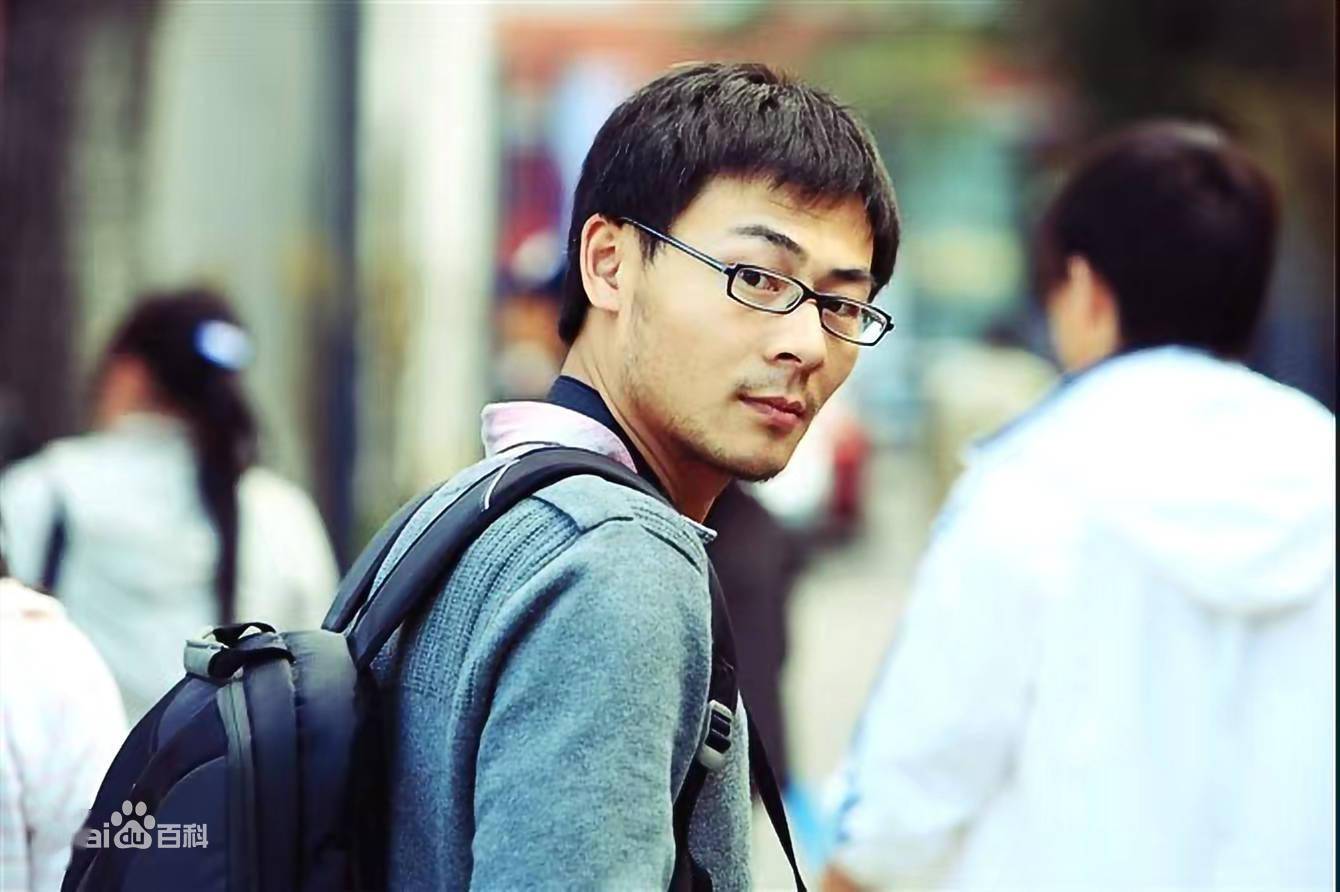 王岩川-最近热映的电影《幸存者1937》的导演,能够在