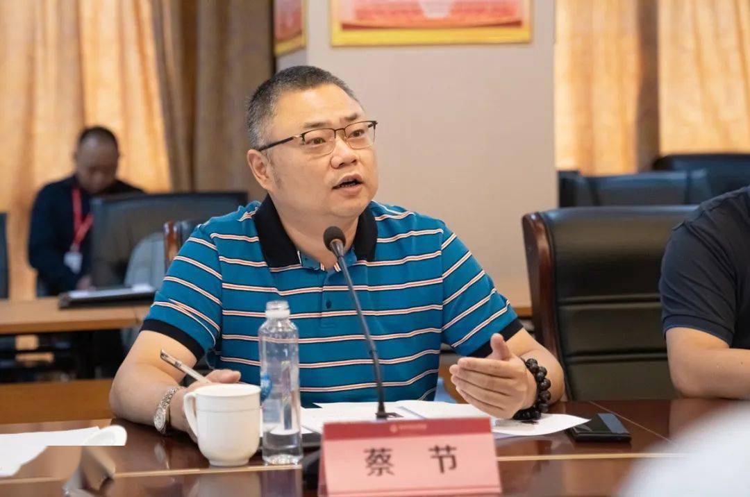 到会企业代表分别先后与黄靖教授进行了有关中国外交策略以及巴基斯坦