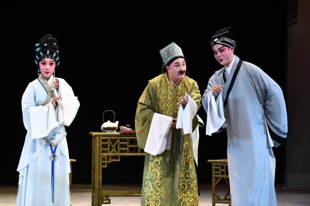 名家演出周|无丑不成戏,王燕飞怎么把丑类角色演得这么好看_粤剧