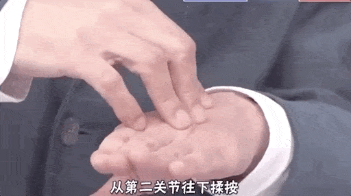 人间|Lisa的新发型丑哭！“人间芭比”惨变“人间油物”？