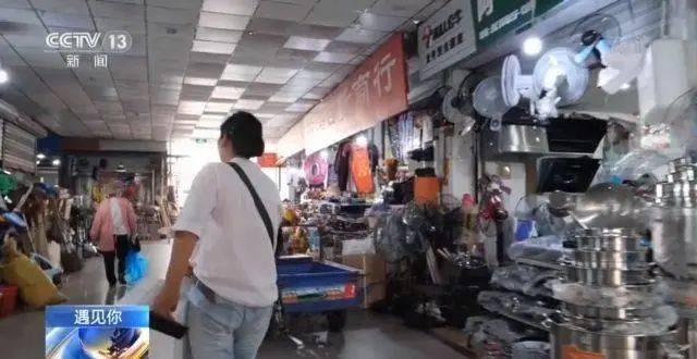 写作|菜场里有位女作家，上午摆摊下午写作，十年出了两本书