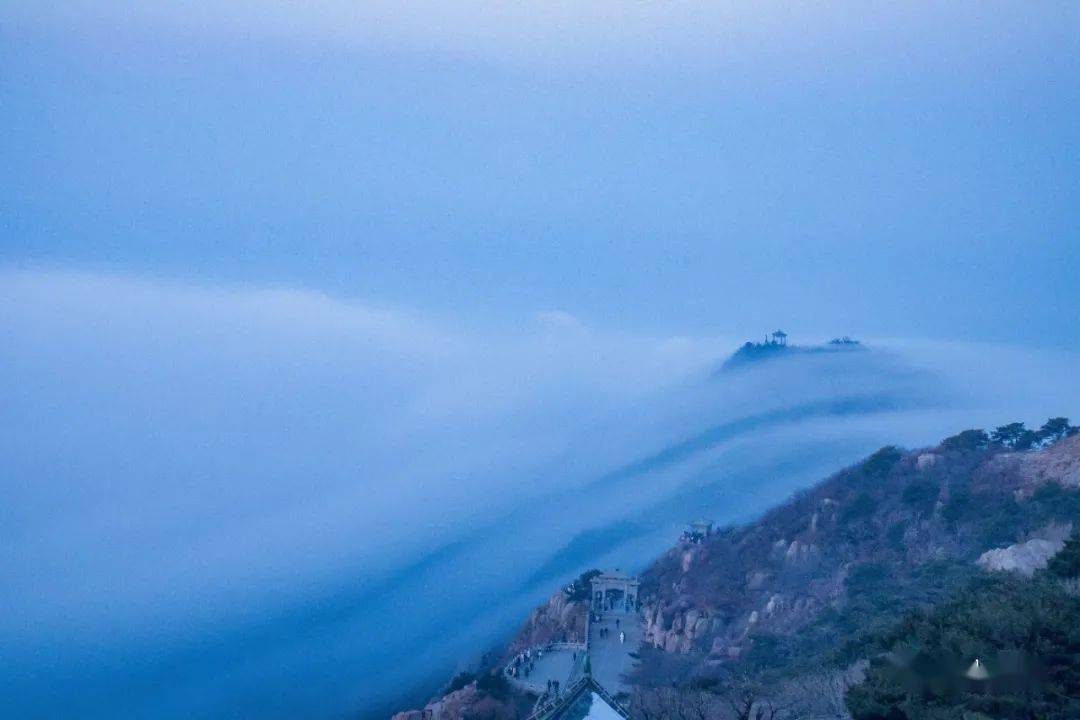 渺渺青峦 空灵仙境