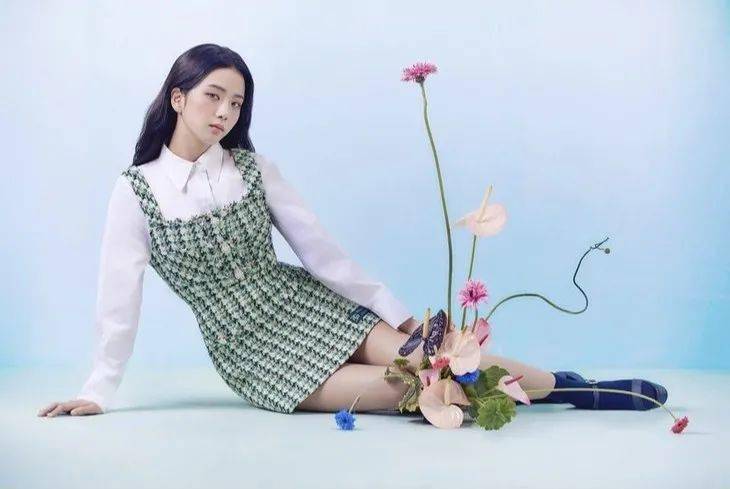 设计|时髦办 | 腰细、腿长和肩平,哪个穿吊带裙最重要?