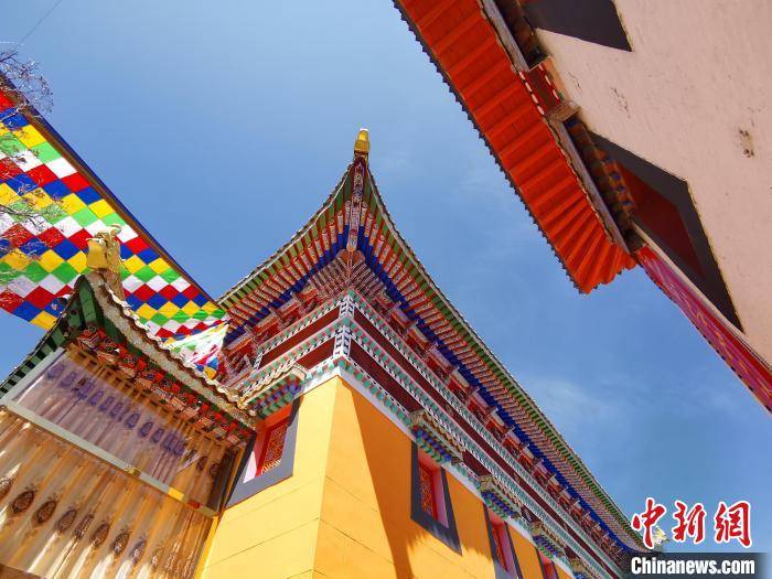 世界彩绘面积最大的单体藏传佛殿建筑在青海被认证