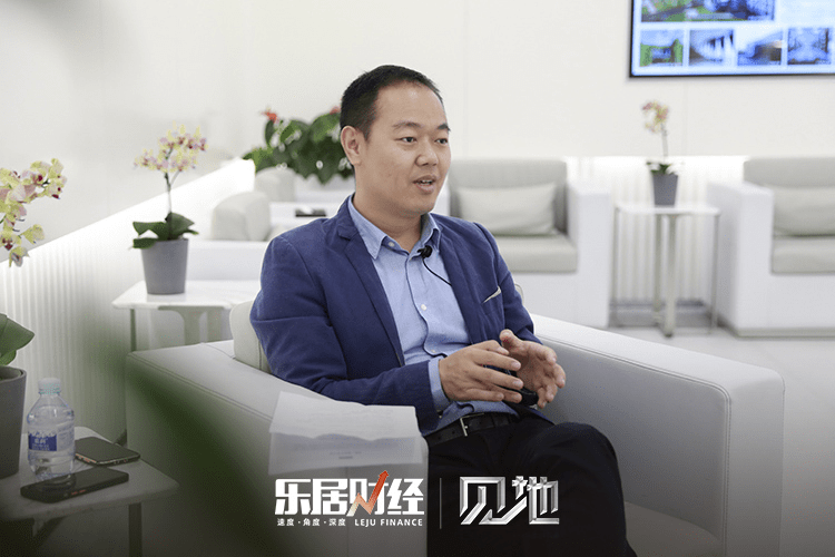 刘培庆:勇闯“无人区”_服务