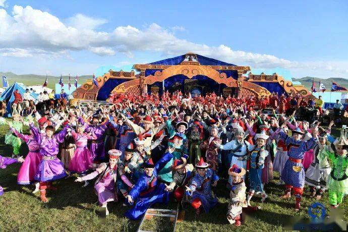 蒙古国全国那达慕庆典开幕式已经拉开帷幕组图