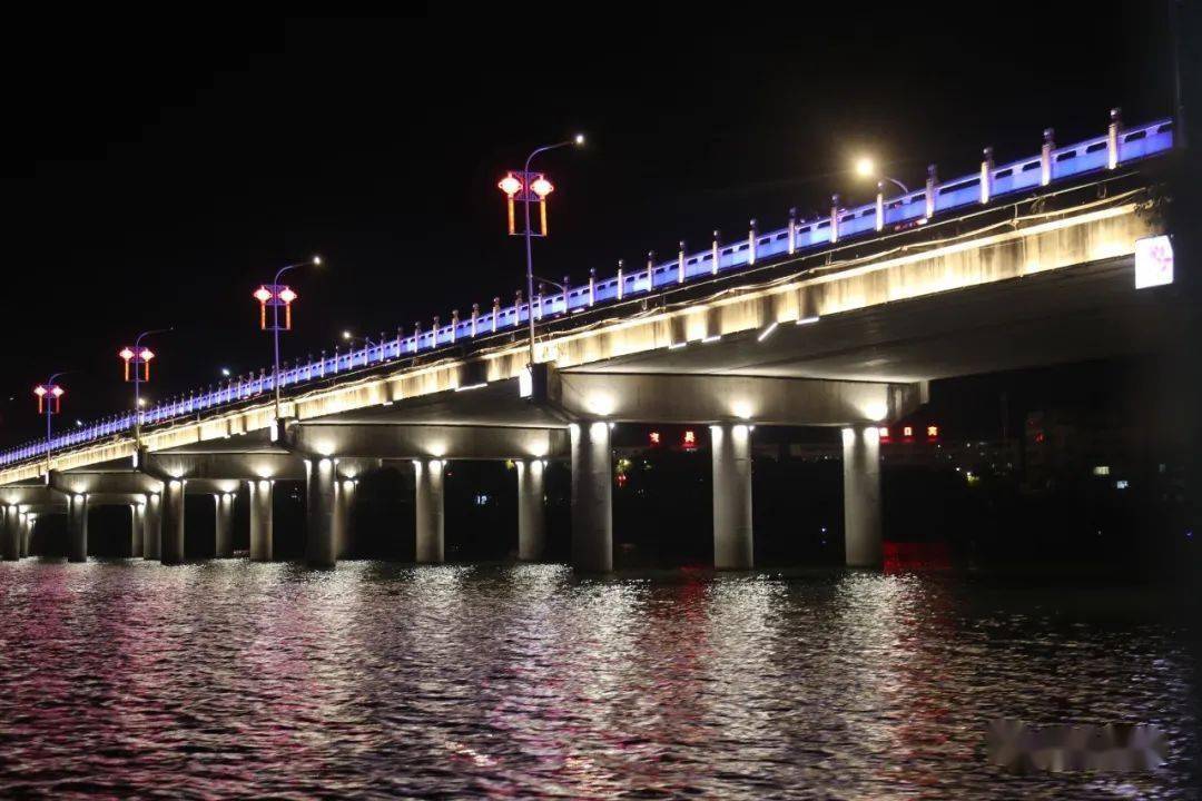 昩江项目推出以来,得到广昌老百姓的普遍欢迎,昩江上先后建起莲花大桥