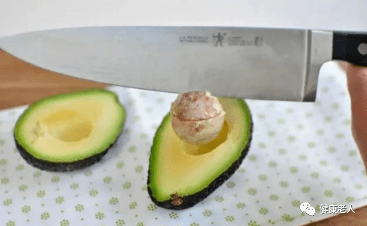 西瓜怎么切最省事 10980531f1c34635a75b96c11a649836.png
