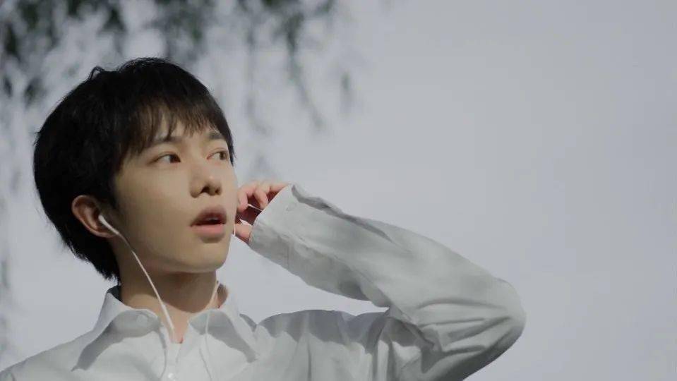 张彬彬|虞书欣压番张彬彬？宋茜新端水大师？李俊濠无缘流量？陈瑶分鹅厂资源？