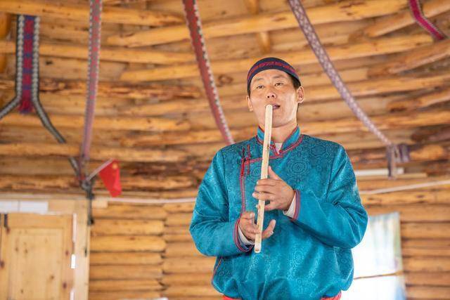 中国有一个奇特的人群,图瓦人,都聚集在了最美的仙境里