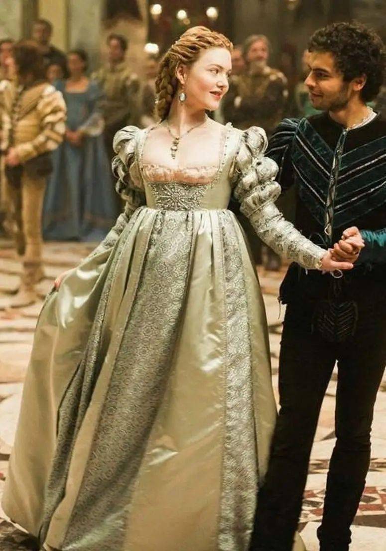 欧洲|200多年了,简·奥斯汀最爱的美裙依旧经典!胸以下全是腿靠它了