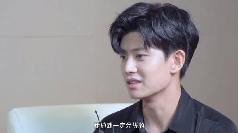 任嘉伦《入戏》采访正片上线 演戏就是要拼尽全力