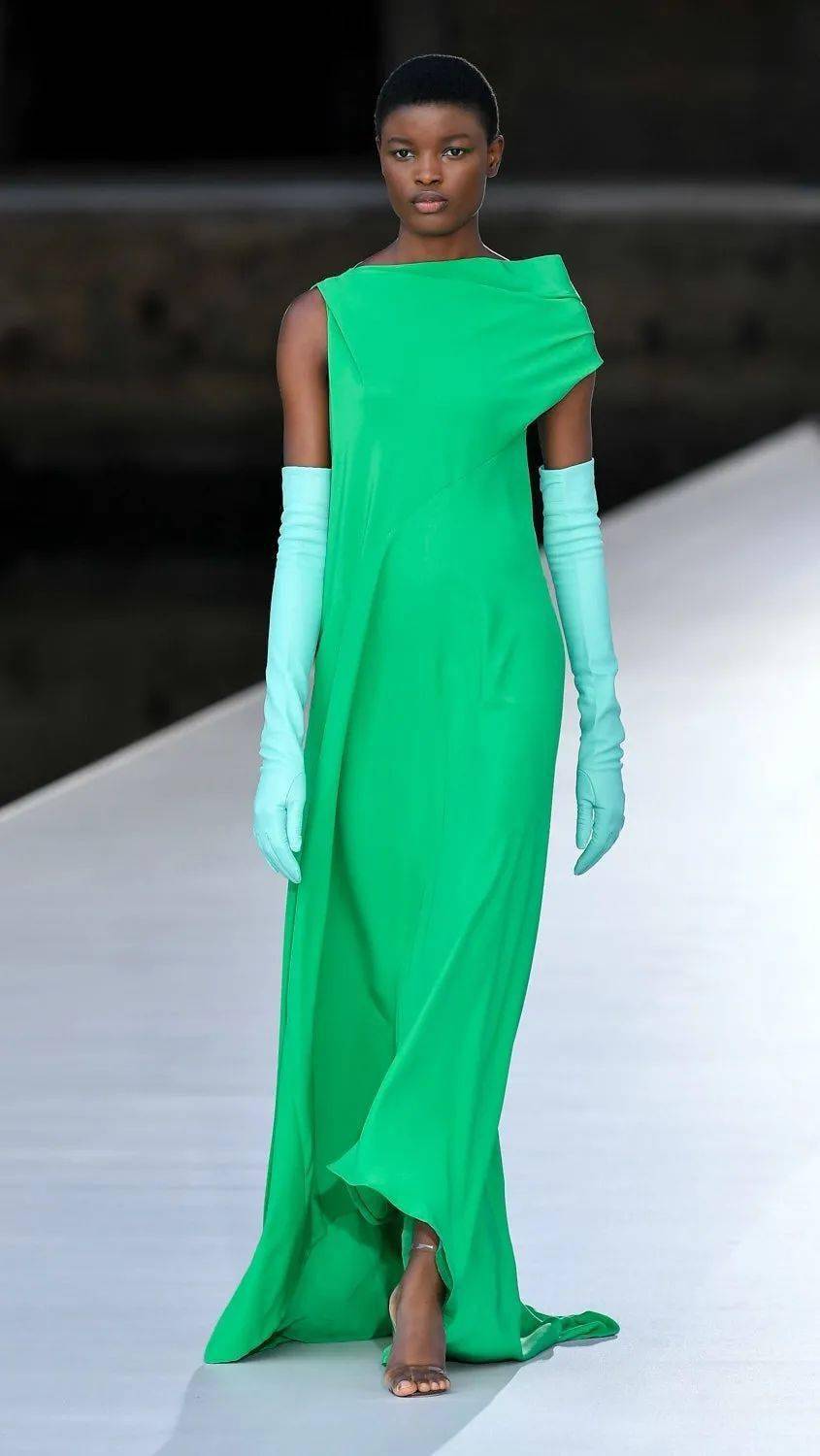 在valentino高定和最梦幻最艺术的裙子相遇