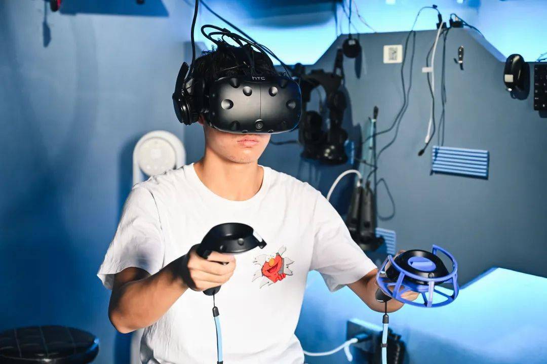 头号玩家plus·vr虚拟世界99坐标:海珠区90人均:8.