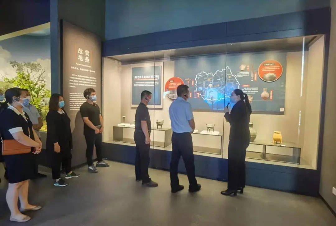 区园林绿化局机关第一党支部组织党员参观顺义博物馆