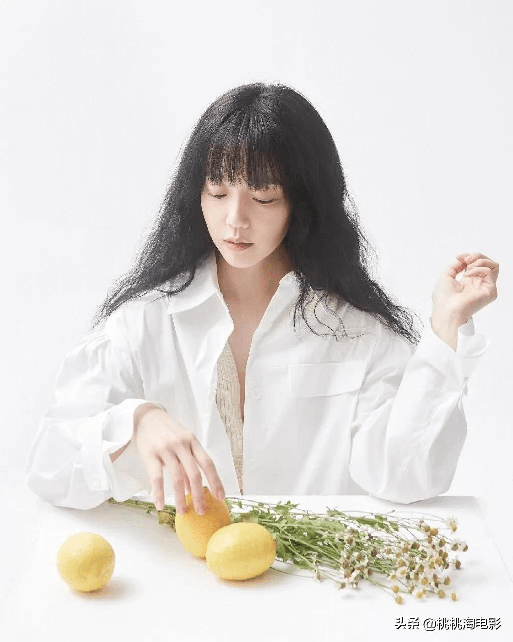 组图依然少女42岁林秀晶白裙造型杂志大片