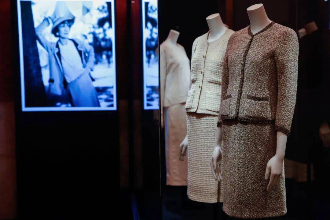 服装|多图抢先看!Chanel百年服饰首次登陆墨尔本NGV!现已开启售票!