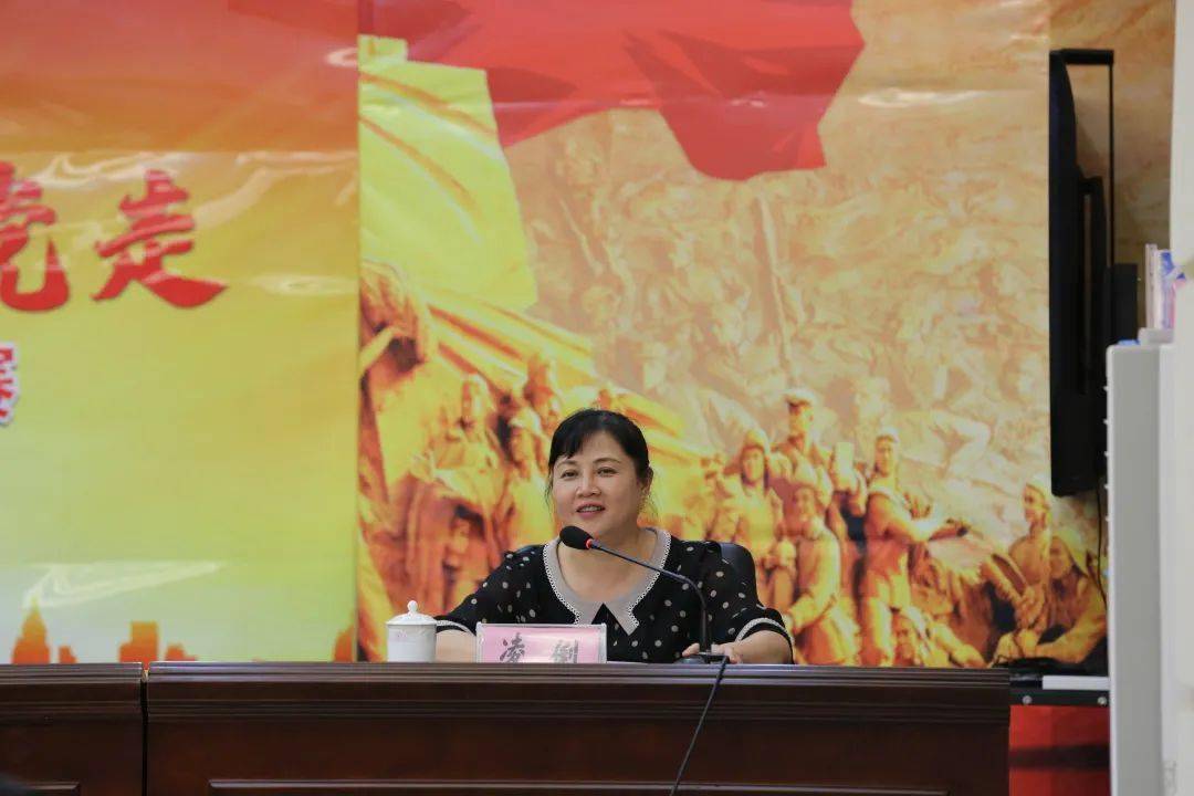 组织部长李云同志宣布百色市委决定,宣布黄天琪同志为德保县人民检察