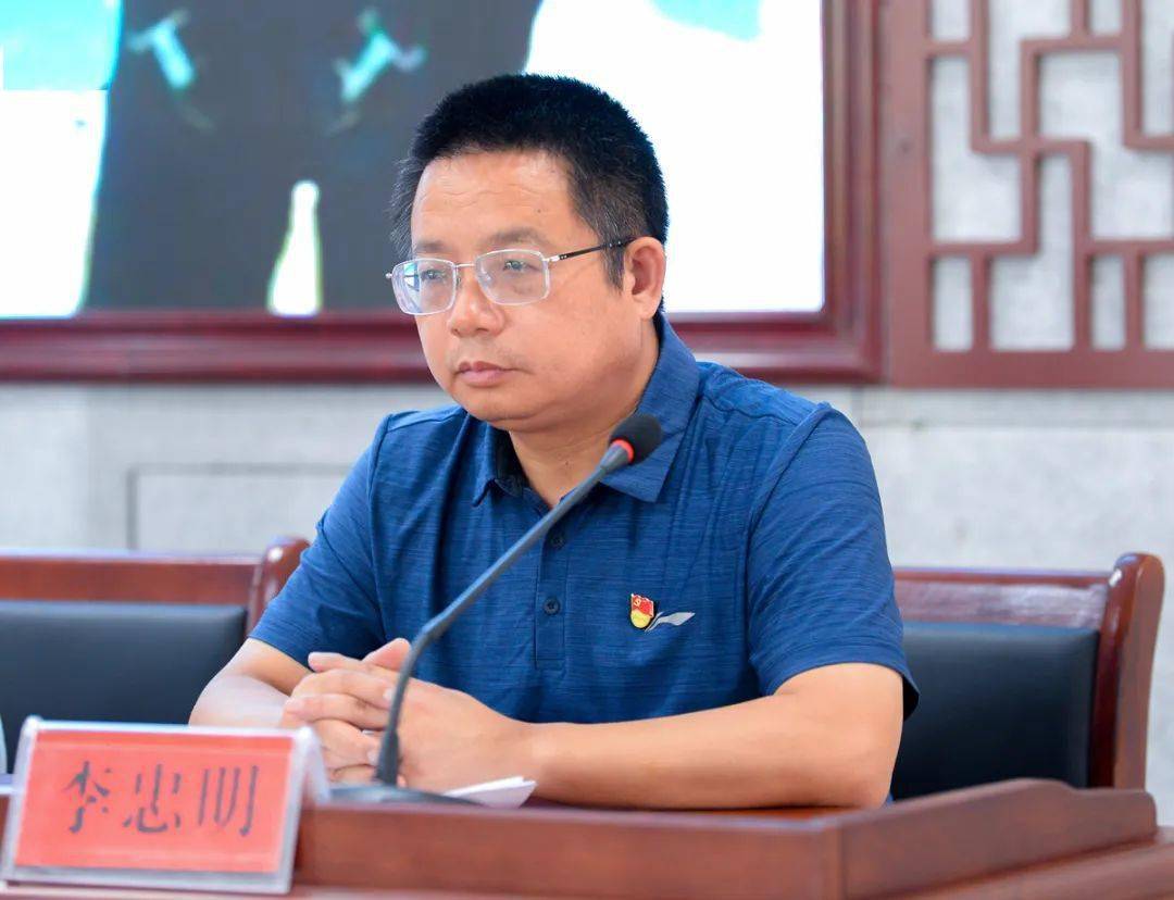 赣州市2021年空军飞行学员录取通知书颁发仪式在兴国县举行