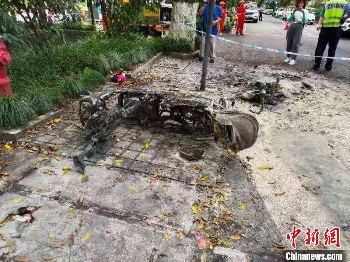 杭州电瓶车自燃事故最新进展:家人自燃电动车系品牌门店