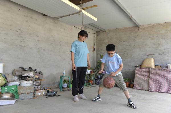 细胞|燕郊女骑手：为了患白血病的孩子，妈妈快跑