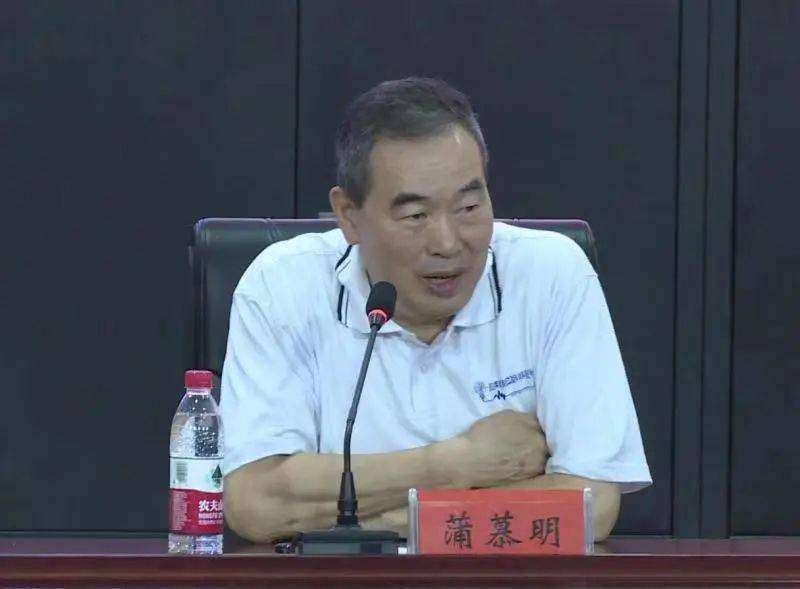 生物|中科院院士被桃江一中学生“索要”签名这才是我们该追的“星”