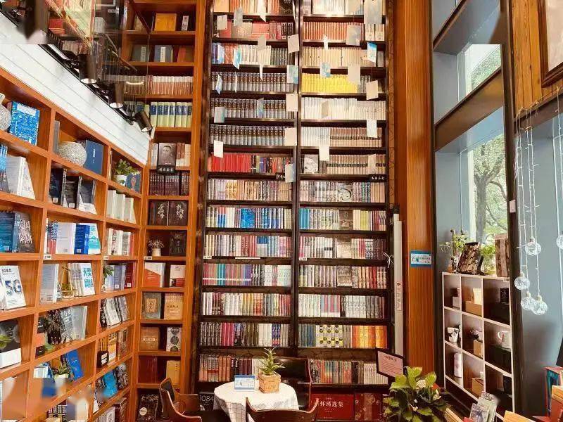 九丘书馆水果湖店交享阅线下读书沙龙kd的游戏沉浸式剧本杀体验