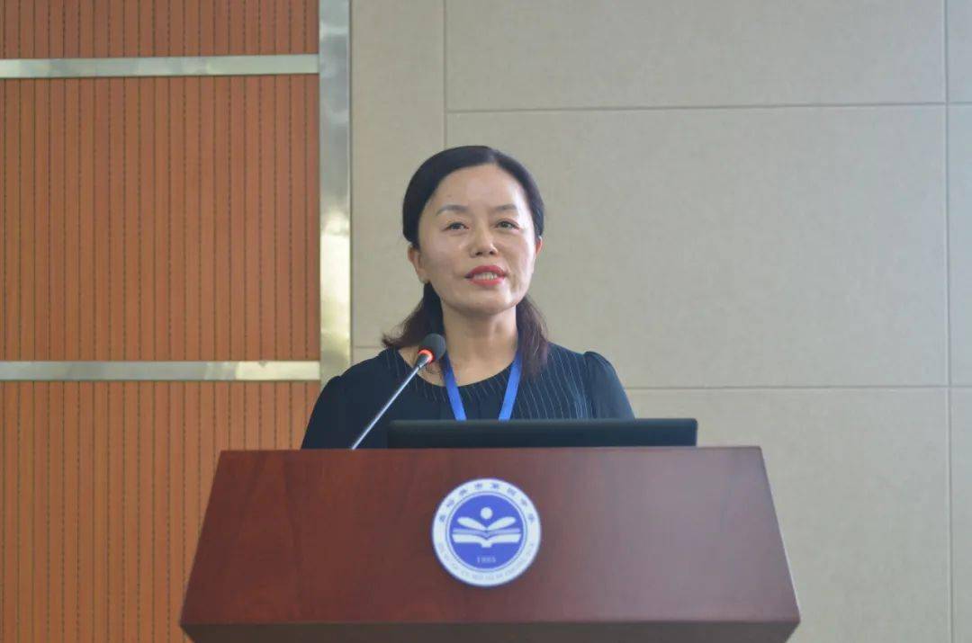 西安市蓝田北关小学校长葛小茶夏丽娟就怎样让老师变"守望族"为"主动