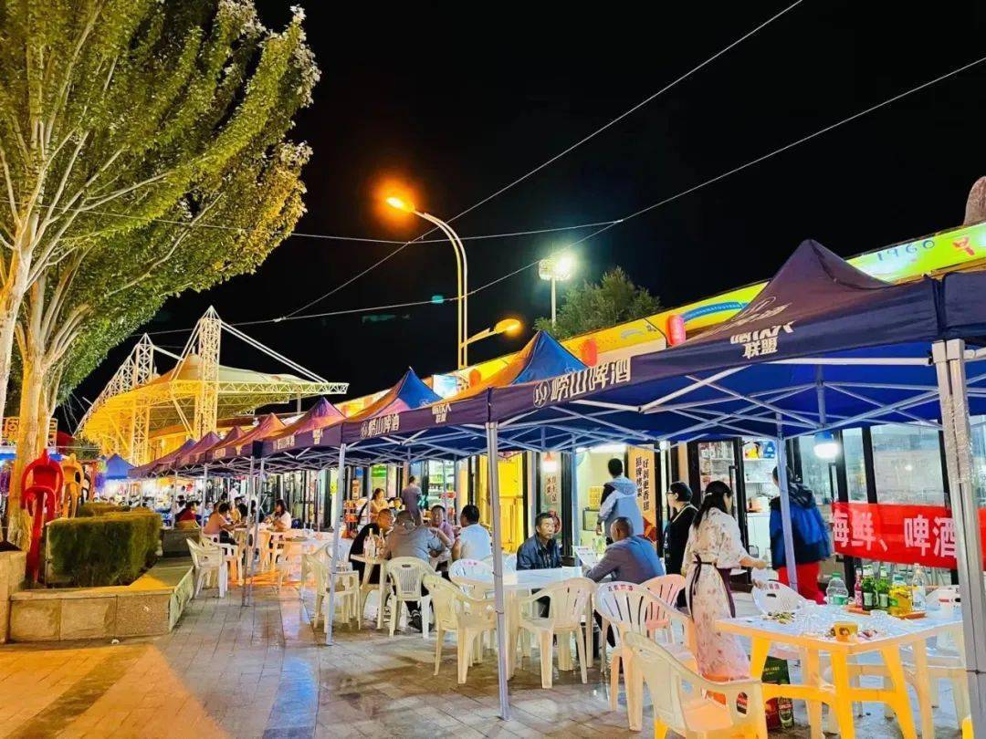 炎热夏季格尔木夜市嗨起来