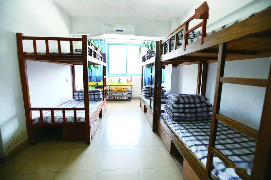 温馨的学生宿舍多彩的校园活动编撰|雷秀珍初审|王重尚终审|黄琳琅扫