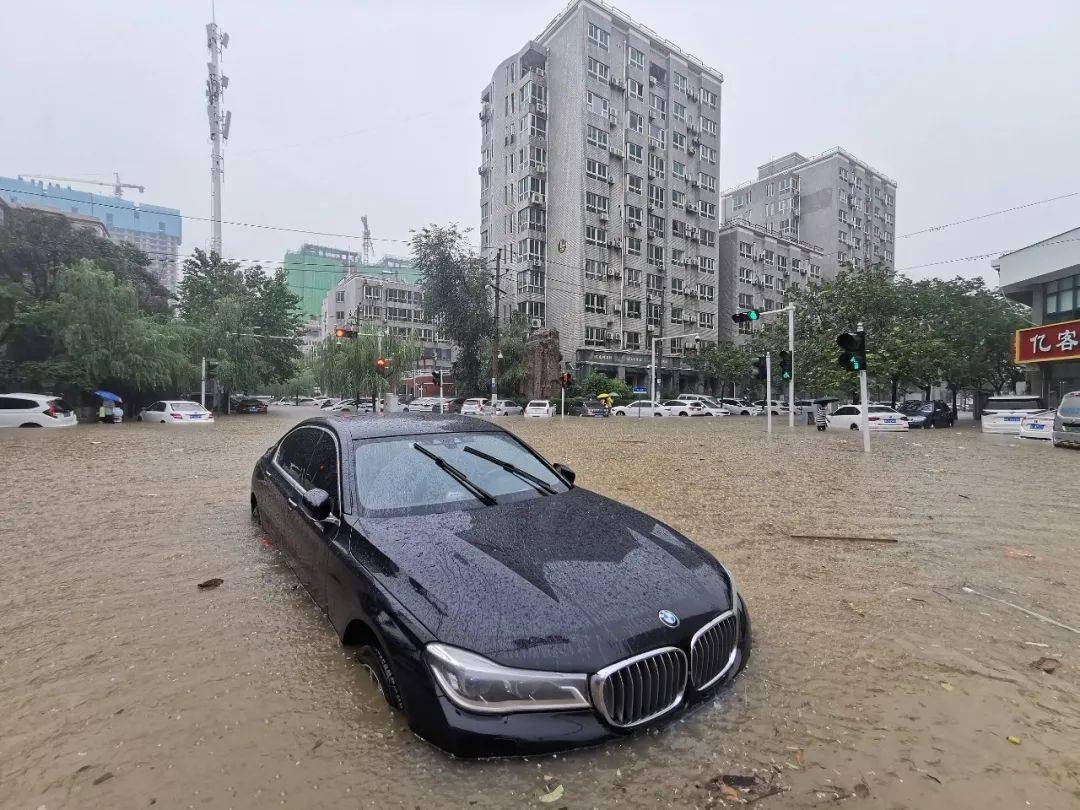 河南暴雨后数万泡水车何去何从