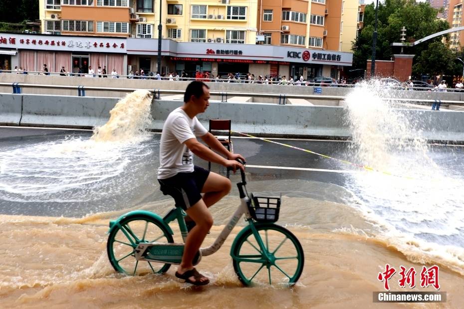 Ecns|48 hours of heavy rain in Zhengzhou