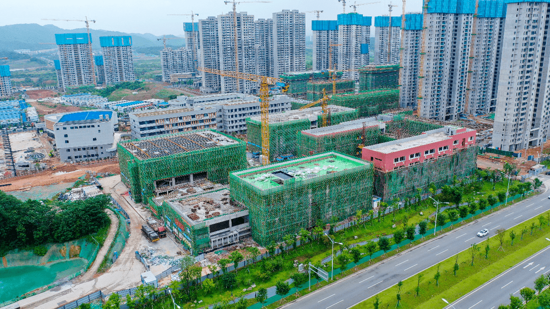 长沙高新区麓谷凌云小学正式揭牌