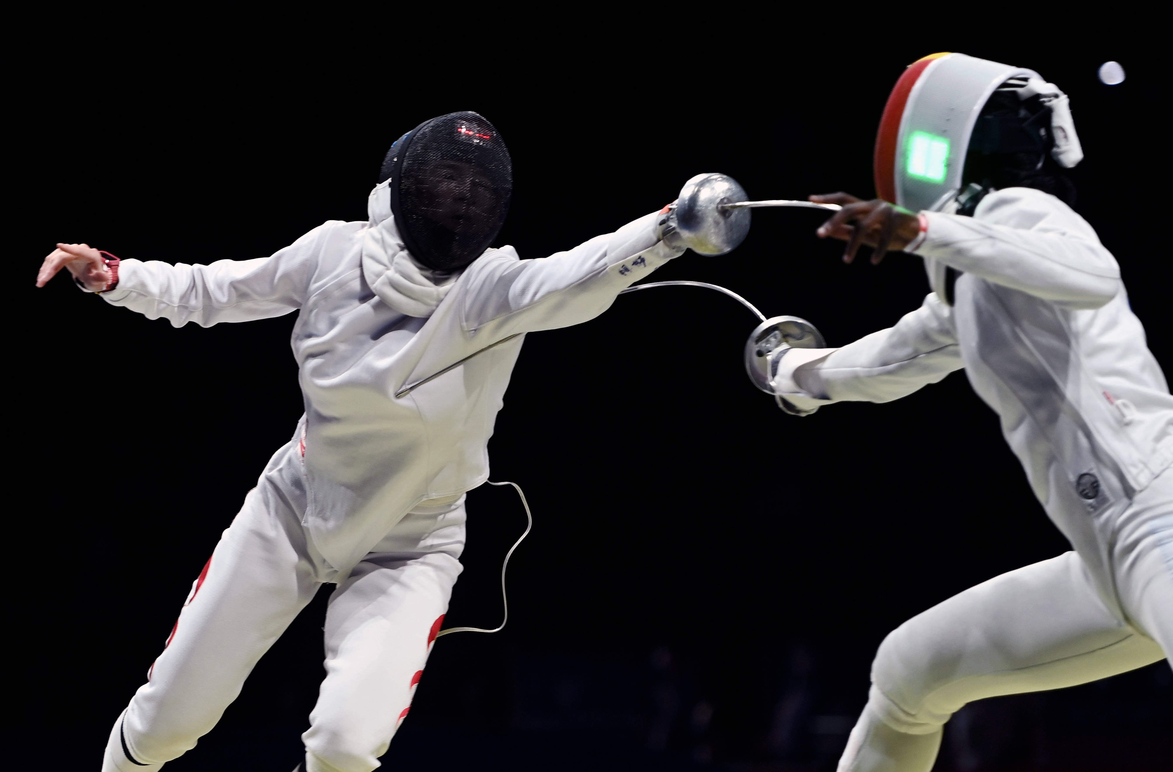 击剑女子重剑个人林声晋级16强