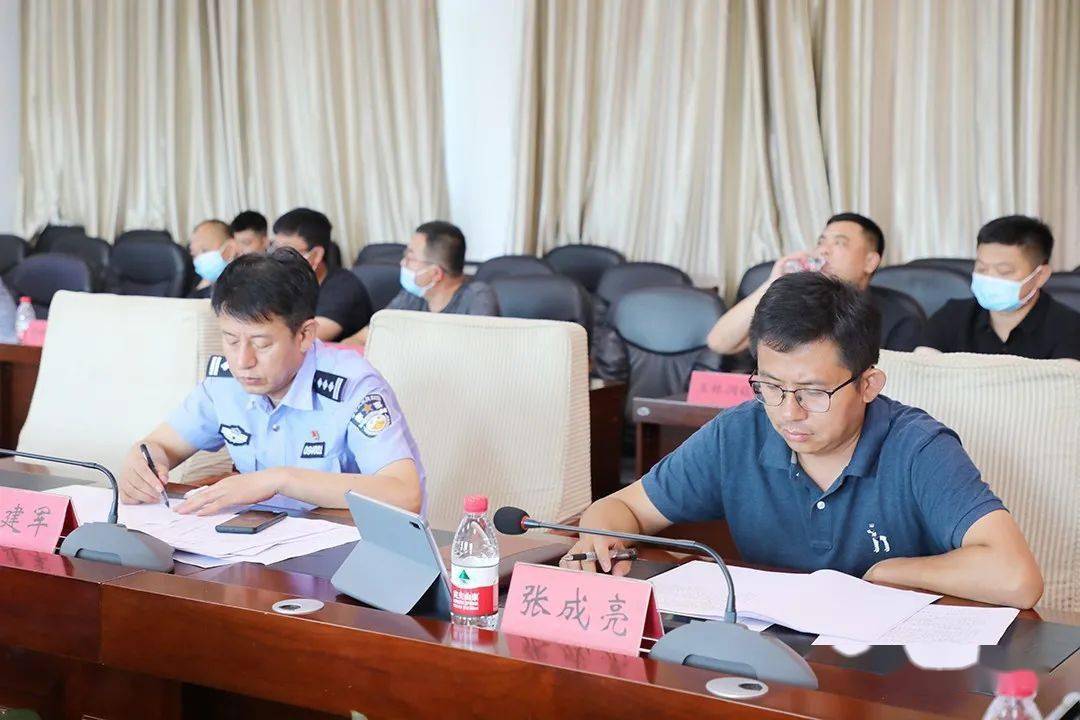 饶河县召开疫情防控工作领导小组指挥部疫情防控和下半年疫苗接种工作