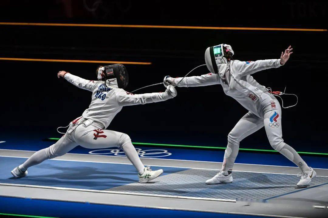 在绿色剑道:来自爱沙尼亚队的 26 岁选手 lehis katrina 首轮轮空后