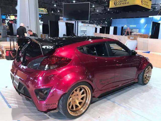 韩国小钢炮改装赛车外观,现代飞思宽体包围加持霸气外露_搜狐汽车