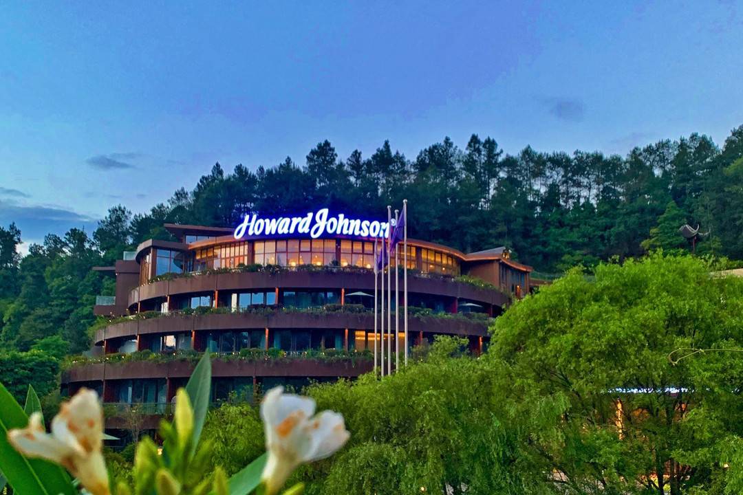 百城行|畅游低6℃的夏天 四川威远踩水寻乐好安逸