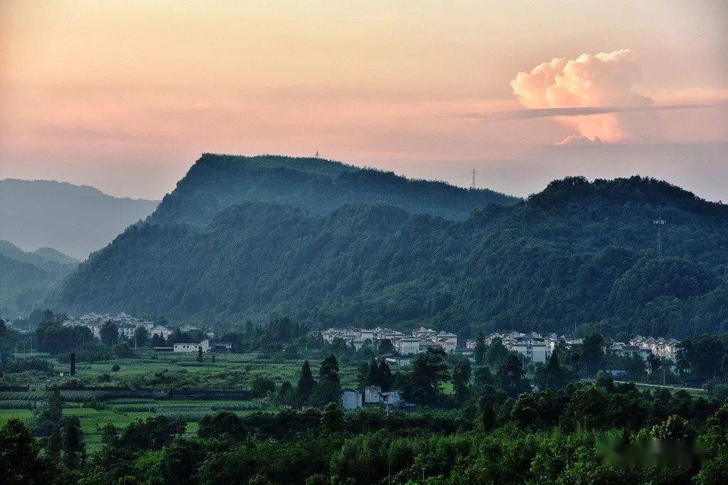 鱼凫湿地旁！住进山林间筑的院子，入庭，入梦……