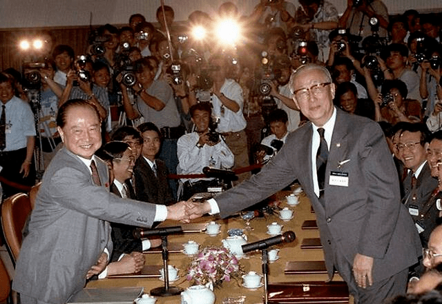 党史百年天天读|7月26日_两岸