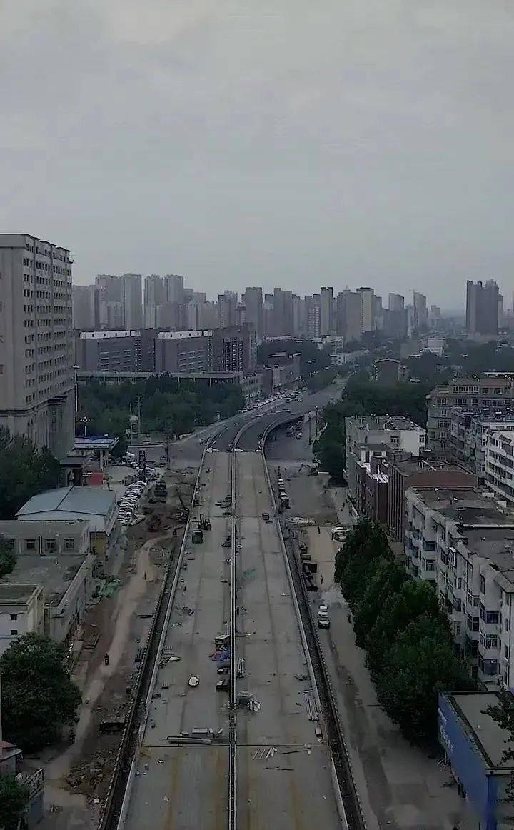 来源:临汾广播电视台,临汾市住房和城乡建设局(二 解放东路跨迎春街