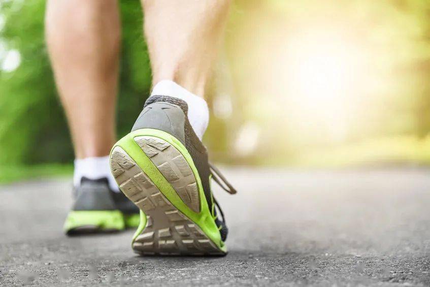 预警|你的肾好不好，看指甲就知道？医生：长这样的要警惕！