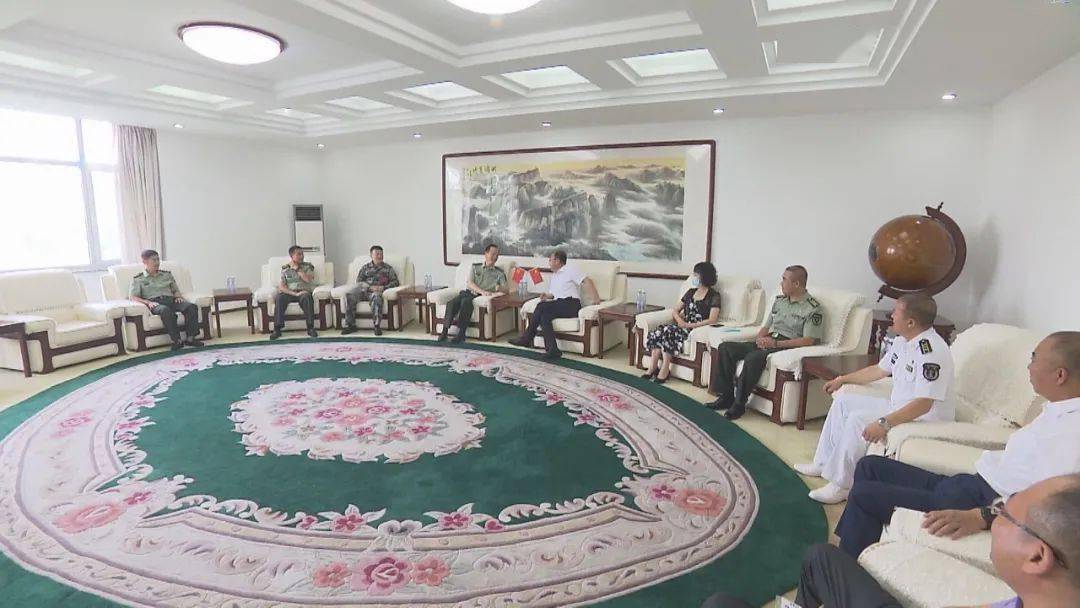 走访慰问了营口军分区,中国人民解放军71239部队,为广大部队官兵送去