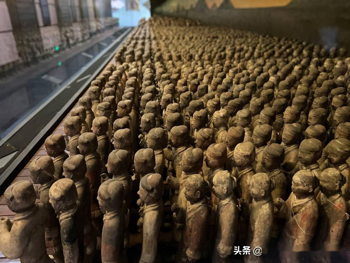 咸阳博物馆:汉高祖长陵陪葬墓陪葬的三千彩绘兵马俑