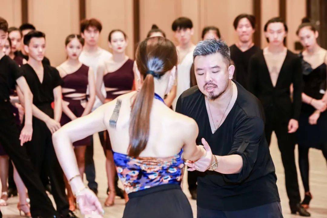 舞蹈里,每个孩子都是"独一份"_李文