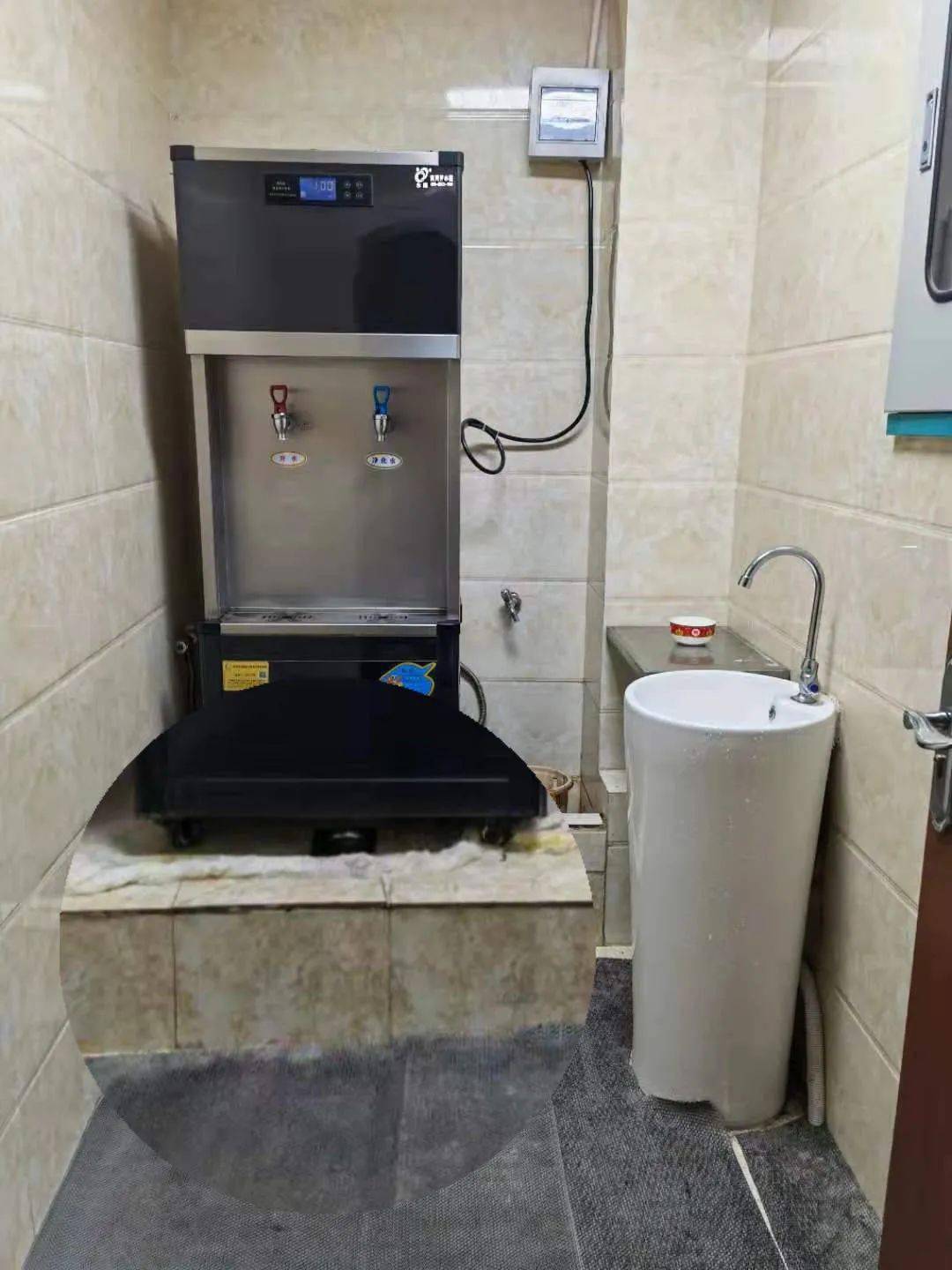 偷窥成都各大公司茶水间没想到贫富差距那么大