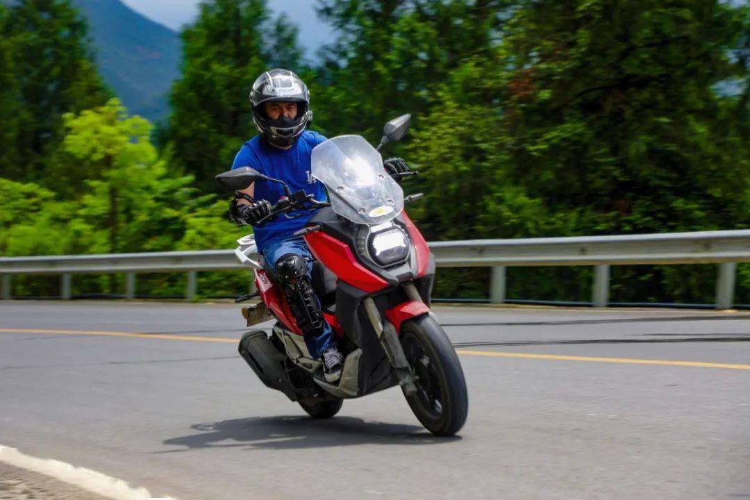 文武双全力帆kpv150长测骑行感受