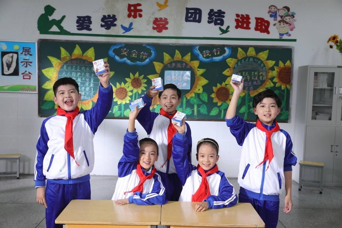 牛奶|体质弱、不均衡，中国孩子营养健康如何守护？