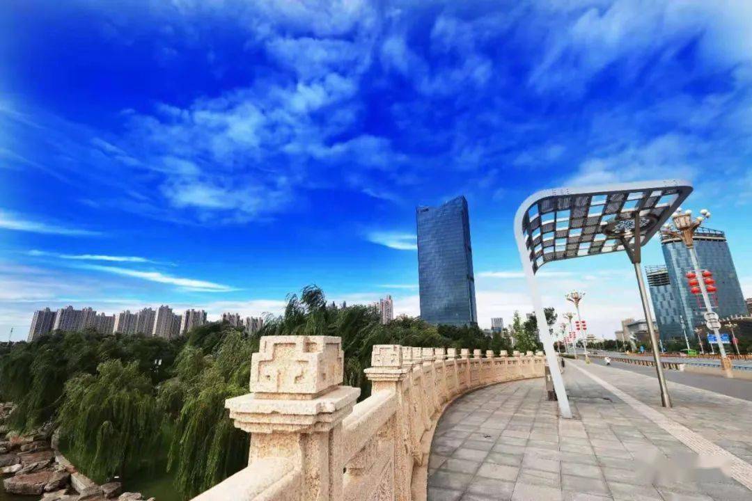 和我到雨后的开封走一走